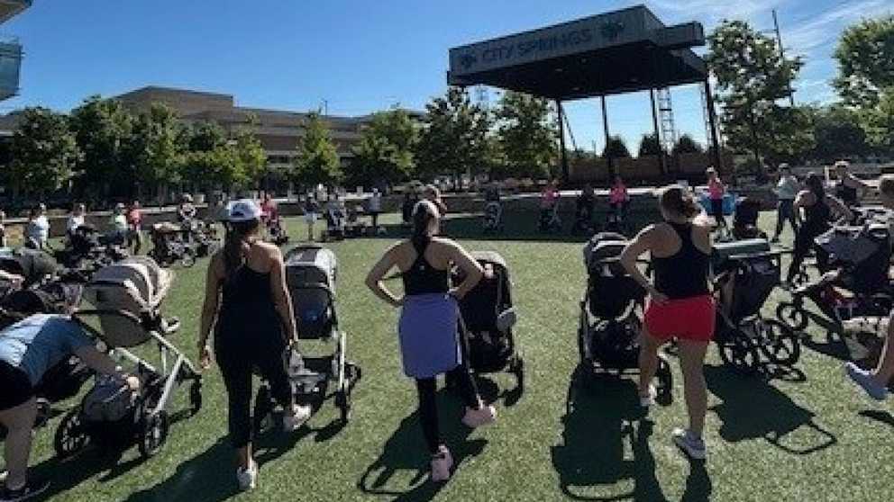 Fit4Mom - Moms with strollers