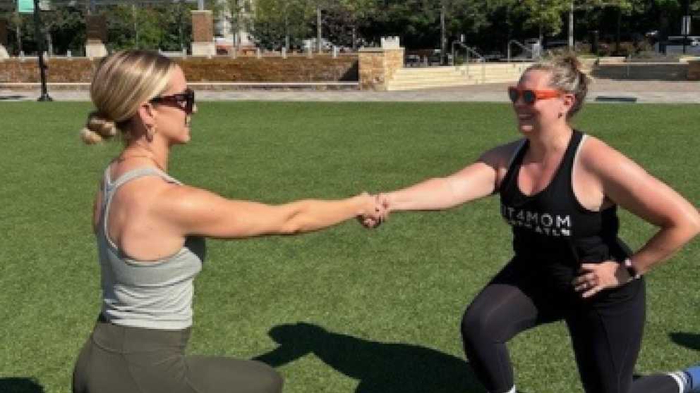 Fit4Mom - two shot
